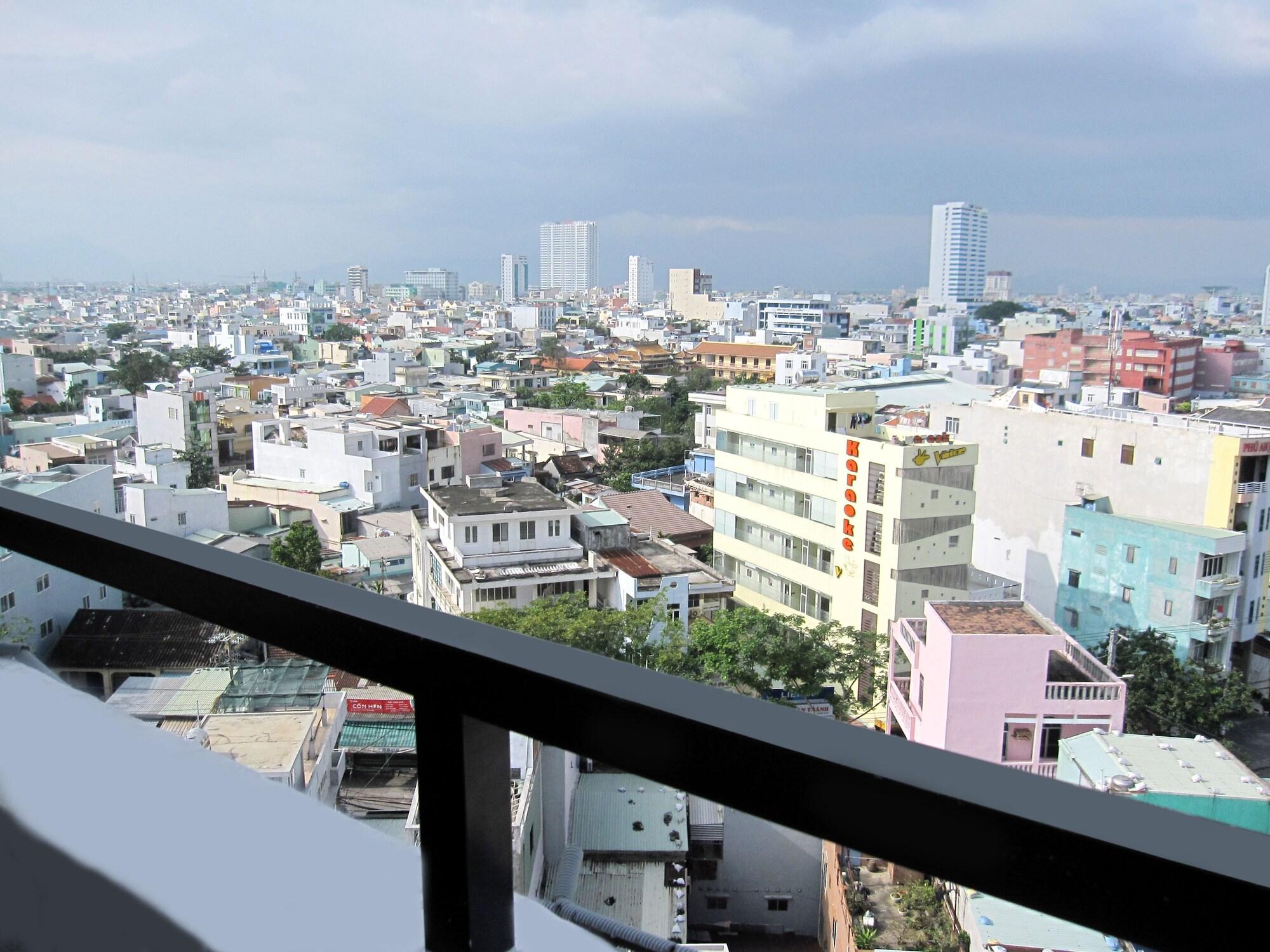 Gold Hotel Da Nang By Haviland Εξωτερικό φωτογραφία