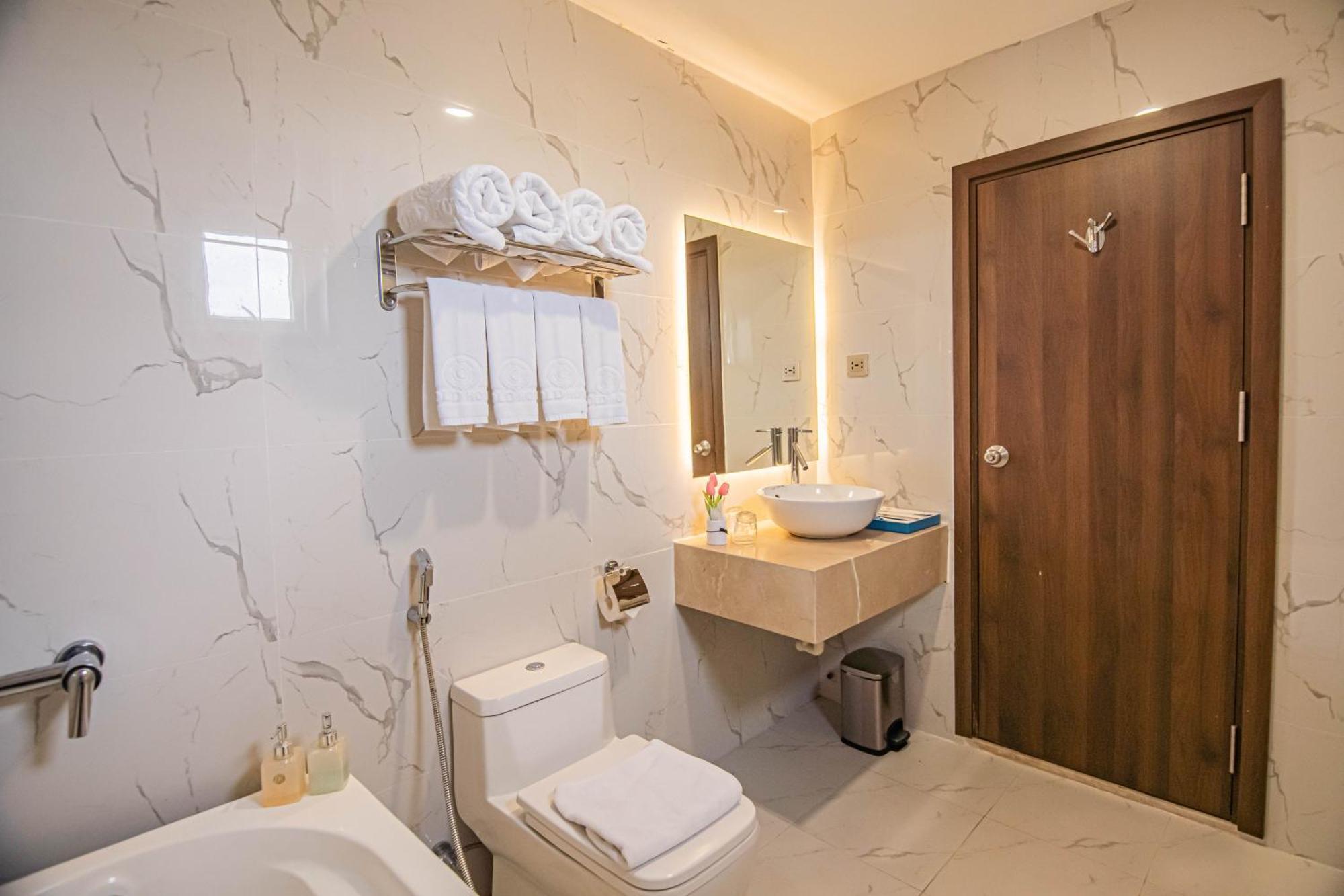 Gold Hotel Da Nang By Haviland Εξωτερικό φωτογραφία
