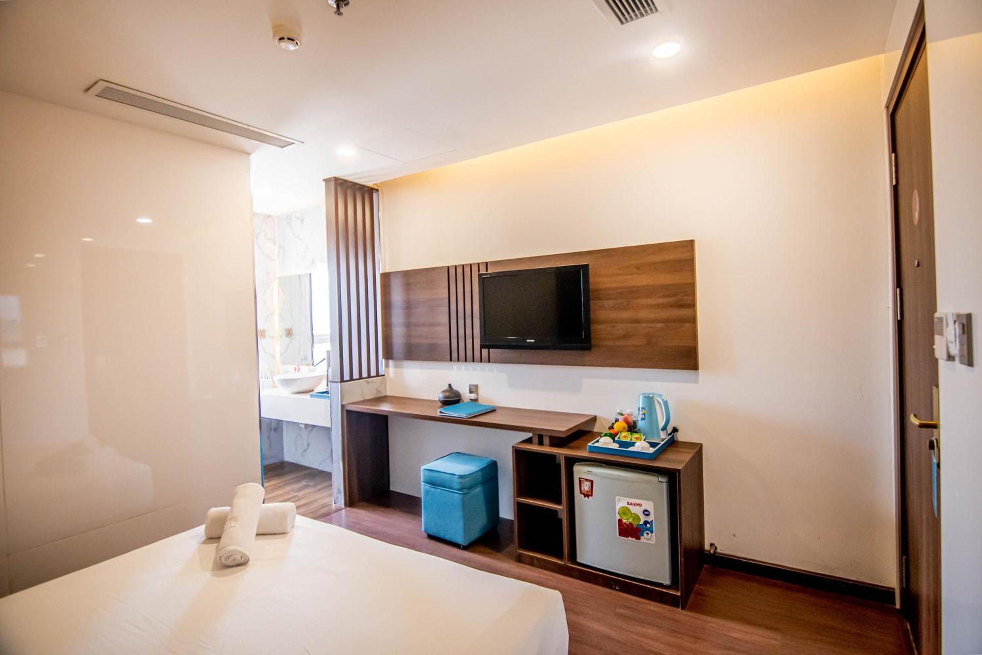 Gold Hotel Da Nang By Haviland Εξωτερικό φωτογραφία
